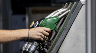 Mimit, prezzo medio ancora in calo self benzina a 2,064 euro, gasolio a 2,261