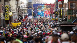 Maduro invita al voto di massa, ma per l'opposizione &egrave; una farsa