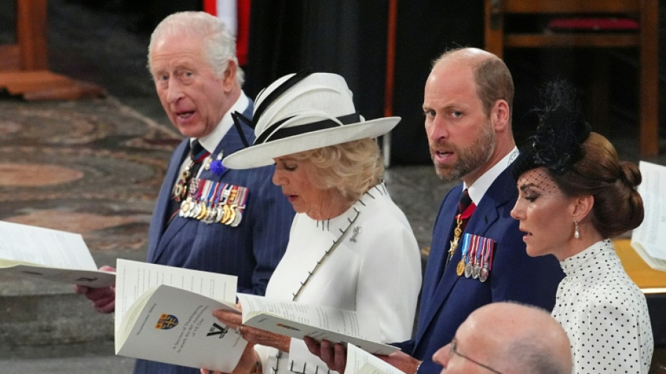 El rey Carlos III encabeza el homenaje en las conmemoraciones en Reino Unido por la victoria contra los nazis