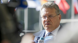 UE busca resposta unit&aacute;ria ao desafio das tarifas dos EUA