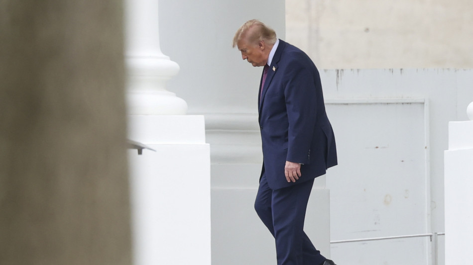 Trump, 'Bolsonaro rivendica presidenza del Brasile? Non voglio essere coinvolto'