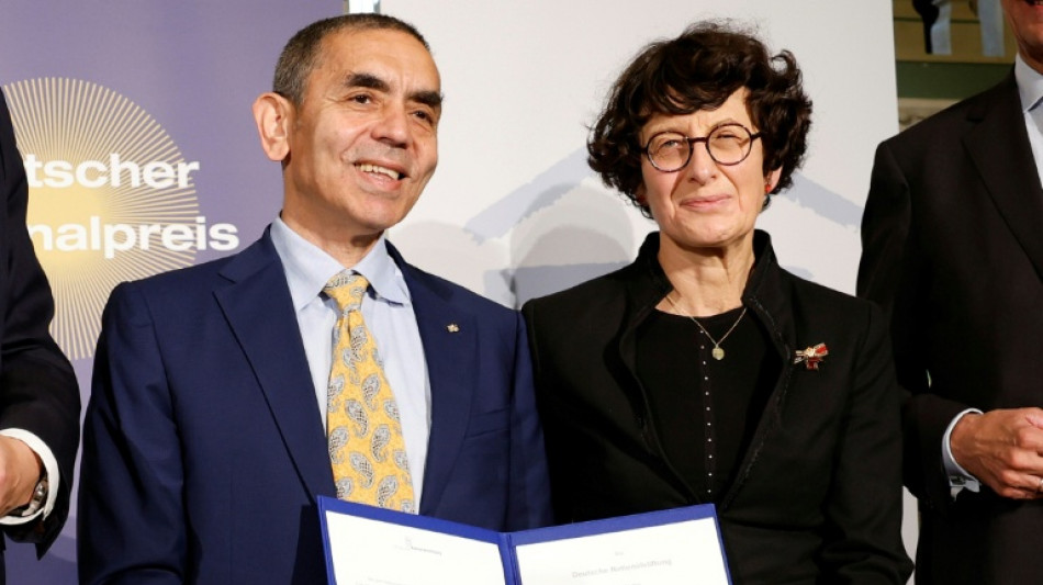 Deutscher Nationalpreis: Merz würdigt Mut der Biontech-Gründer Sahin und Türeci