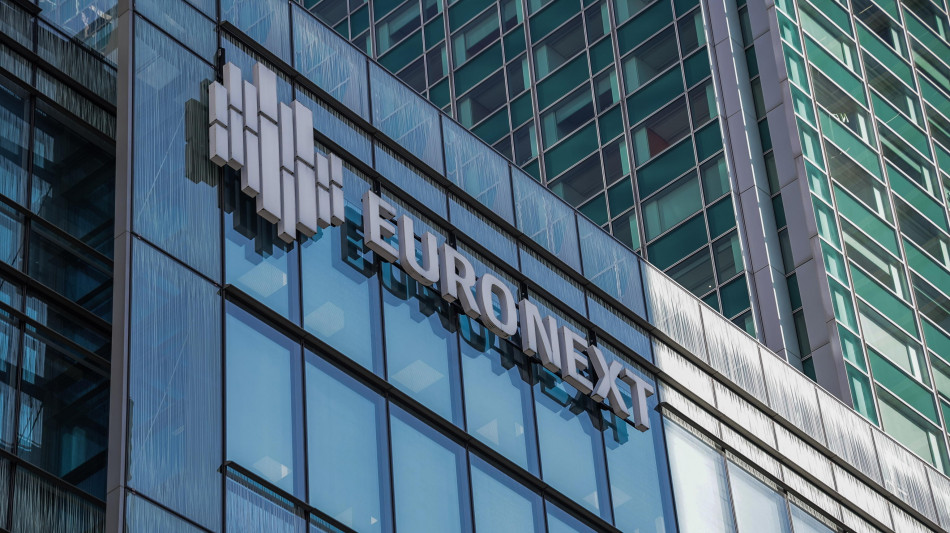 Borsa: Europa positiva in apertura, Parigi +0,6%, Londra +0,76%