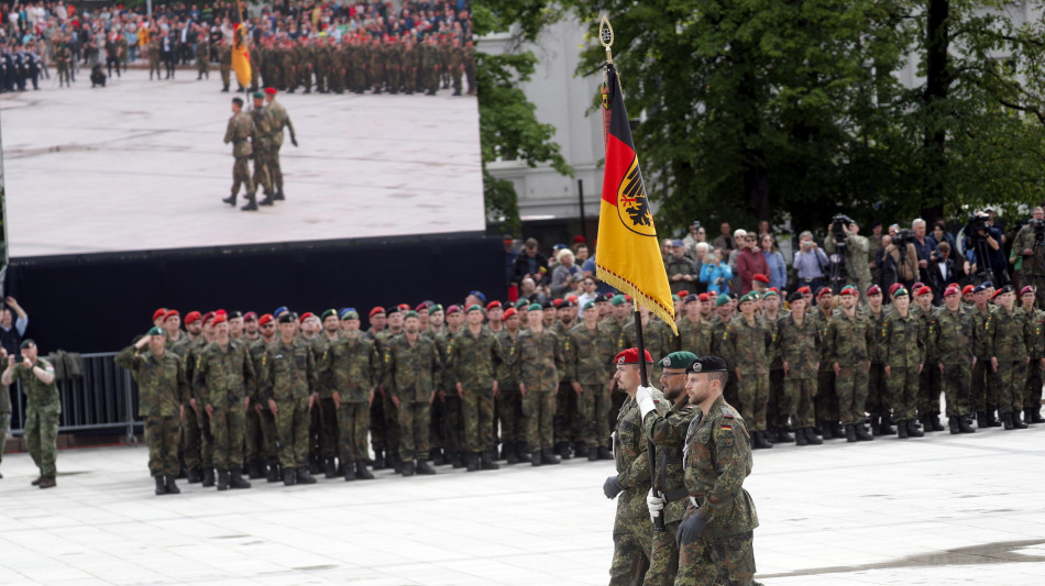Media,in Germania possibile introduzione della leva obbligatoria