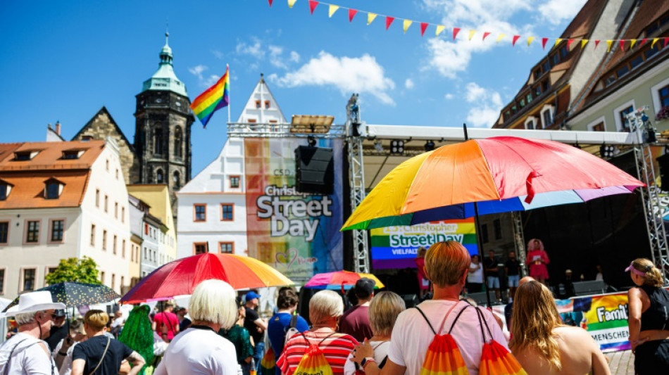Große Mehrheit in Deutschland gegen Diskriminierung von queeren Menschen