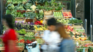 Istat, a giugno cala la fiducia dei consumatori, sale per le imprese