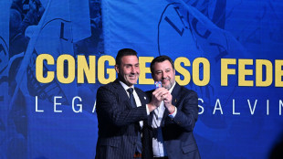 Salvini consegna a Vannacci la tessera della Lega
