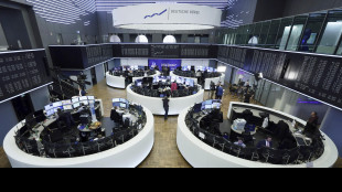 Borsa: l'Europa chiude in rosso, Francoforte giù del 2,29%