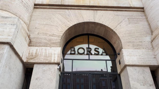 Borsa: l'Europa calma attende chiarezza sui dazi, Milano +0,3%