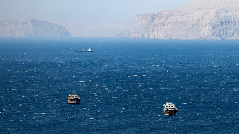 Iran, 'tenuto a Muscat il primo incontro su Hormuz con l'Oman'