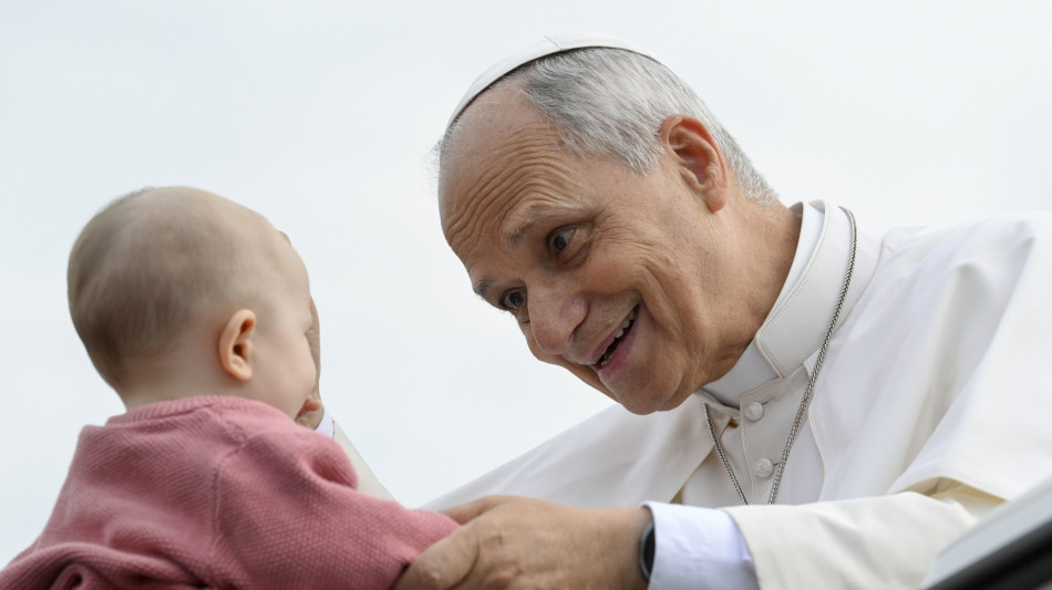Il Papa lascer&agrave; l'ospedale oggi pomeriggio, 'idoneo alla dimissione'