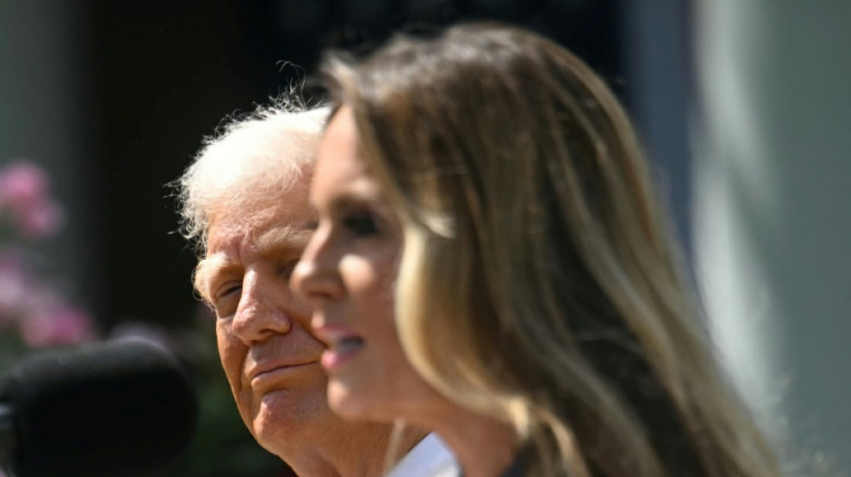 Melania Trump  veröffentlicht mit KI aufgenommenes Hörbuch