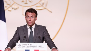 Dazi: Macron, 'pausa fragile, dobbiamo proteggerci'