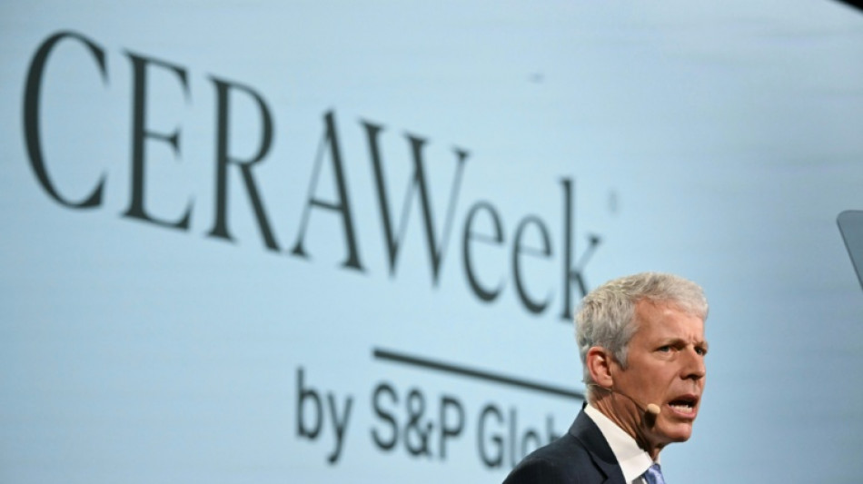 Governo dos EUA pede calma &agrave; ind&uacute;stria petrol&iacute;fera, inquieta por guerra no Oriente M&eacute;dio