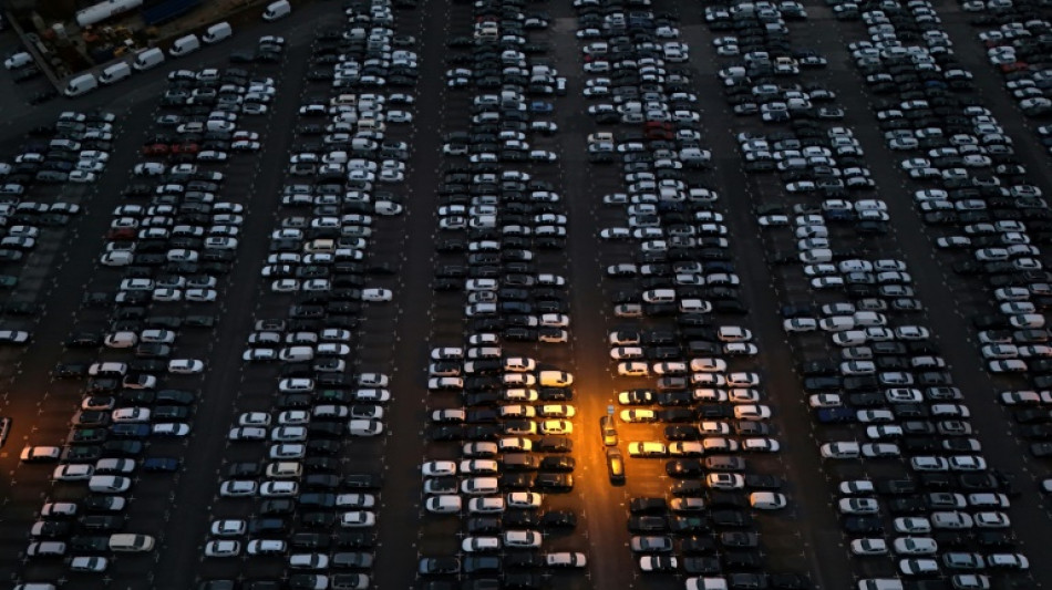 German factory orders fall amid tariff, growth woes