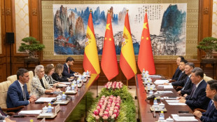 Premi&ecirc; da Espanha defende 'di&aacute;logo e coopera&ccedil;&atilde;o' com a China 