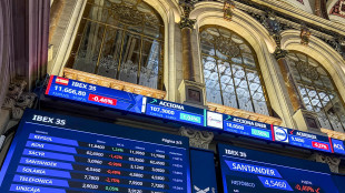 Borsa: l'Europa chiude contrastata, Parigi +0,99%, Londra -0,12%