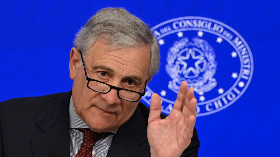 Tajani, sui dazi non piegare testa, ma non essere anti-Usa
