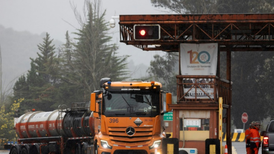 Chile paralisa mina de cobre para resgatar 5 mineiros ap&oacute;s desmoronamento