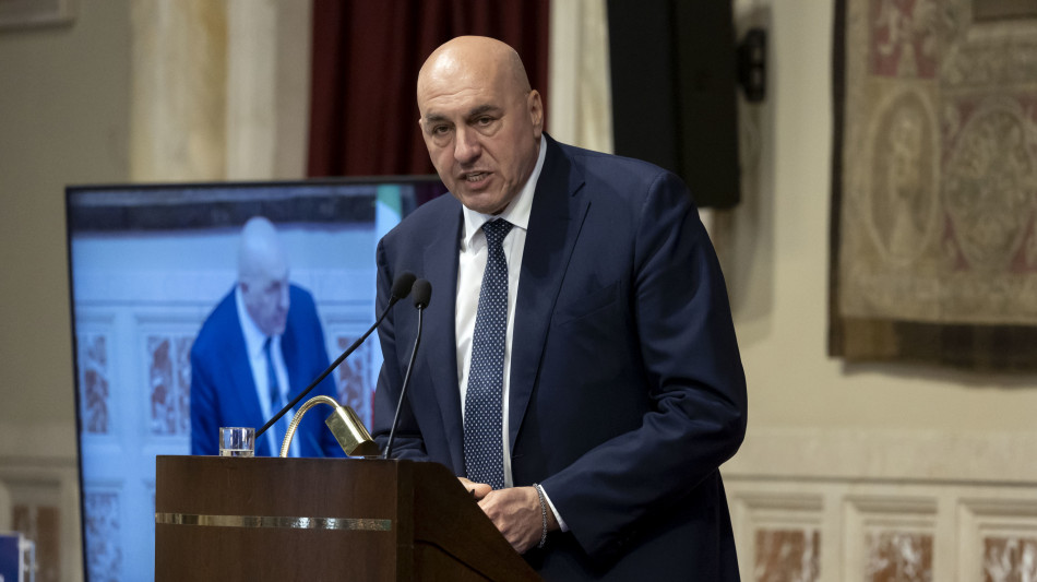 Sondaggio, quasi un italiano su due pronto ad arruolarsi