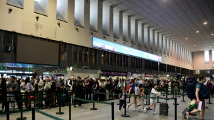 Transistor, bougies, r&eacute;chaud...: en reprenant une vie normale, les Madril&egrave;nes tirent les le&ccedil;ons de la coupure g&eacute;ante