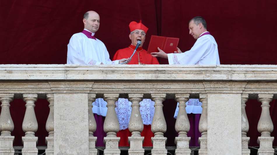 'Habemus papam', il boato dei centomila di San PIetro