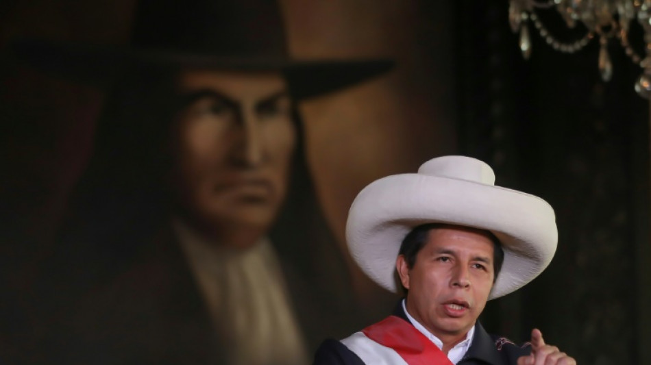 Presidente de Per&uacute; juramenta a nuevo gabinete ministerial, el cuarto en seis meses