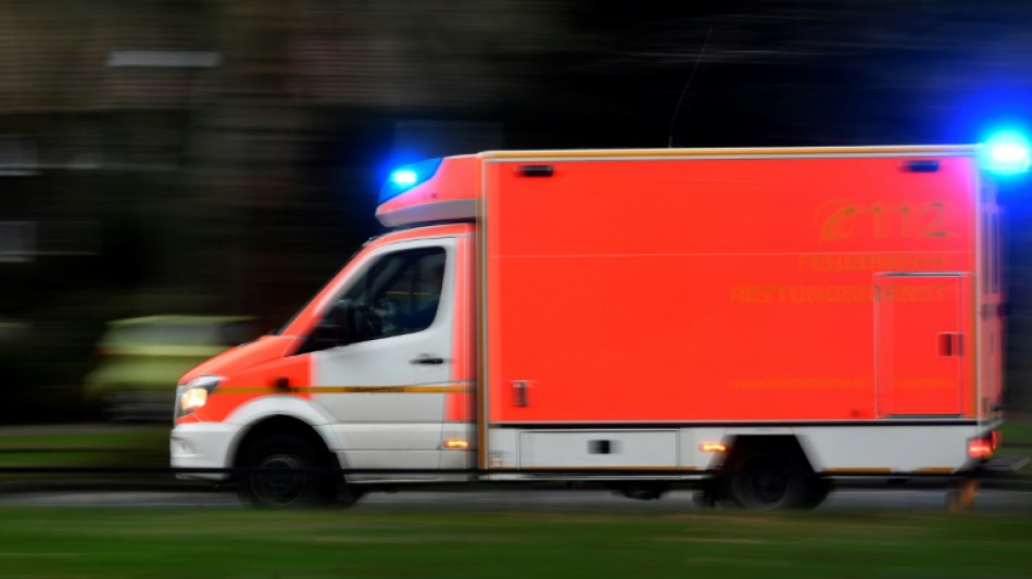 Sechsjähriger stirbt nach Unfall mit Krankentransporter vor Altenheim in Hessen