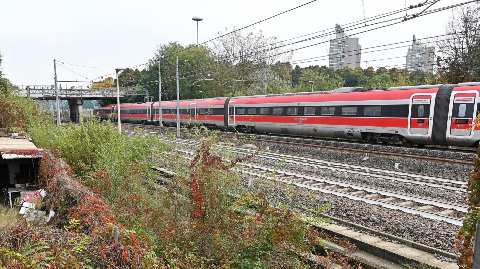 Altroconsumo, un treno Alta velocità su 5 è in ritardo