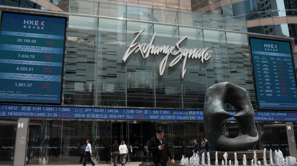 Borsa: l'Asia chiude in positivo, si guarda al Giappone