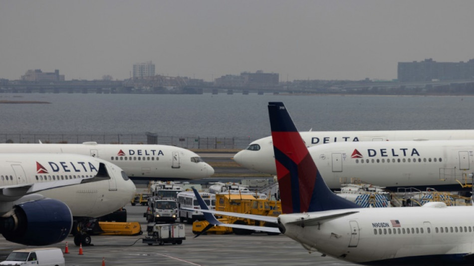 Etats-Unis: les compagnies a&eacute;riennes s'alarment du "chaos" si la 5G n'est pas limit&eacute;e pr&egrave;s des a&eacute;roports