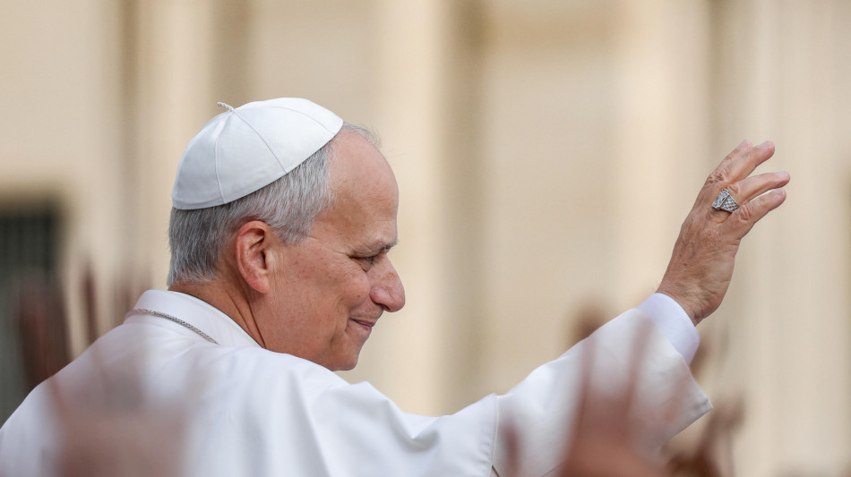 Il Papa, 'dal sesso alle fragilit&agrave;, rispondere alle domande delle famiglie'