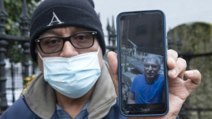 "Hay que seguir buscando", piden familiares de desaparecidos en el naufragio del pesquero espa&ntilde;ol