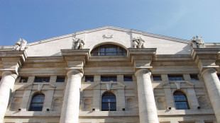 Borsa: Milano chiude in calo, Ftse Mib -0,18%