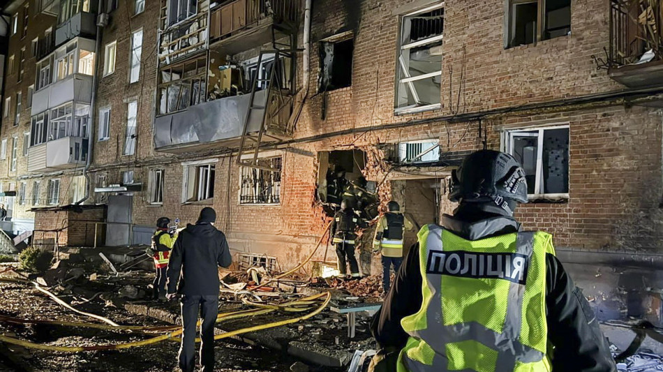 Zelensky, 'attacco contro il centro di Sumy, 4 morti e 27 feriti, anche bambini'