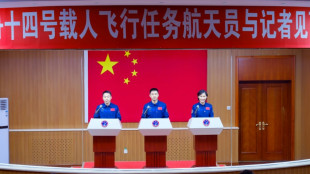 Tres astronautas llegan a la estación espacial china 