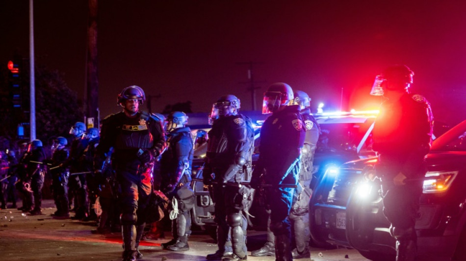 Guarda Nacional chega a Los Angeles para reprimir protestos