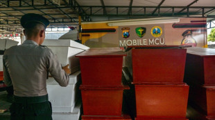 El saldo de muertos en la escuela colapsada en Indonesia sube a 37