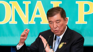 Markets rise as Trump sends tariff letters, delays deadline