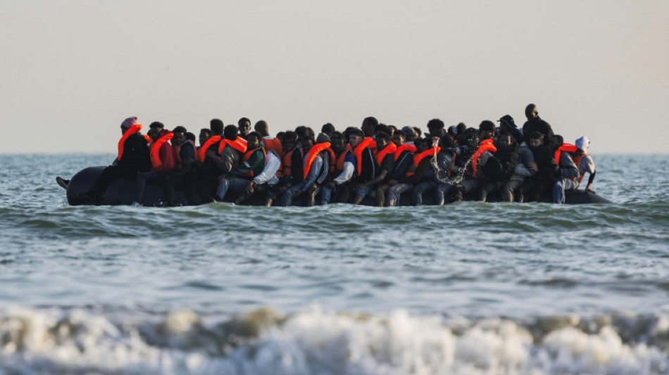 Quase 100 migrantes s&atilde;o resgatados no Canal da Mancha em dois dias