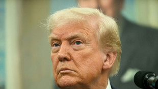 Droits de douane: Trump annonce un accord "total et complet" avec Londres