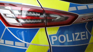 Hundertj&auml;hrige &uuml;berf&uuml;hrt in Nordrhein-Westfalen Telefonbetr&uuml;ger