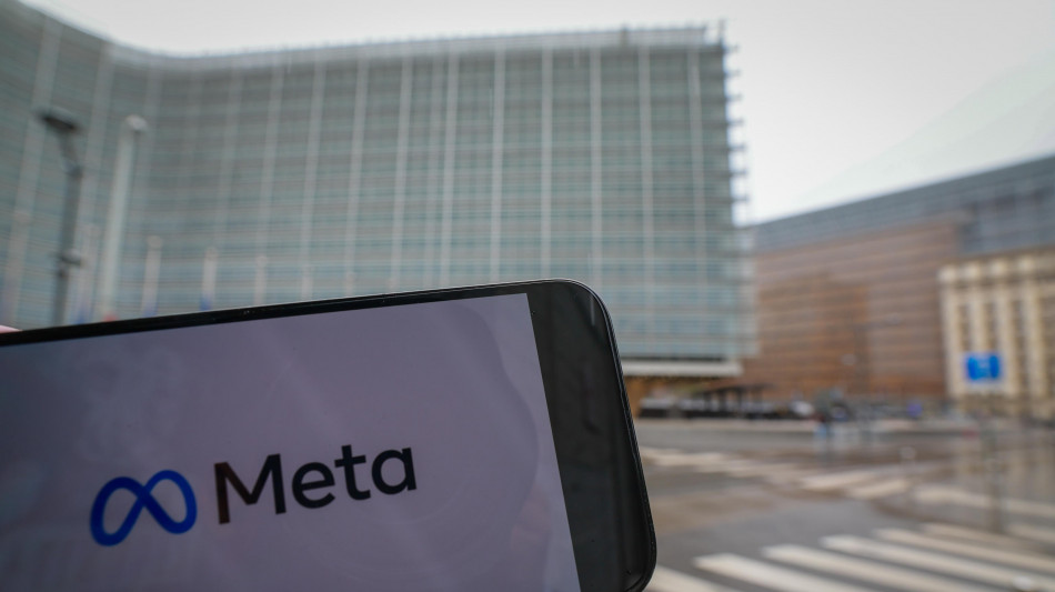 Meta rimuove il gruppo 'Mia Moglie' per violazione policy