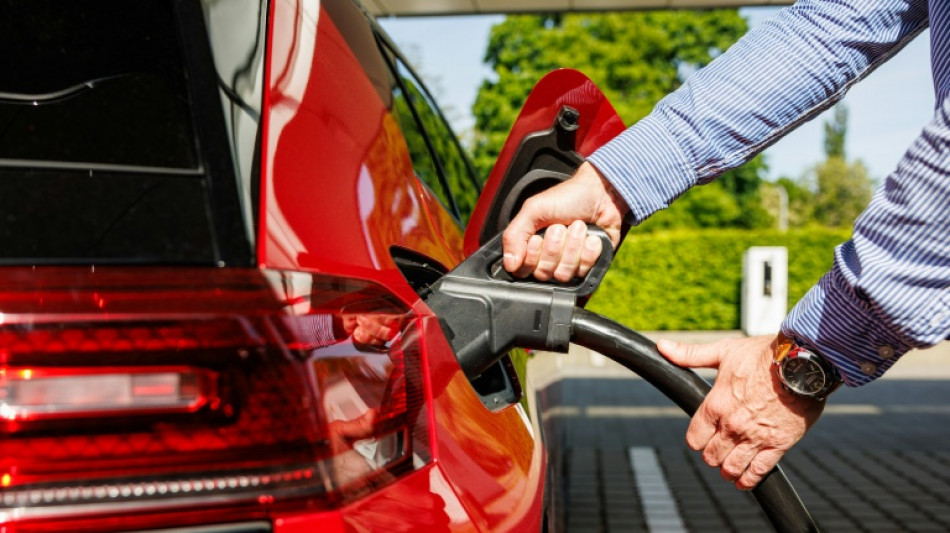 Analyse: Strom an öffentlichen E-Auto-Ladesäulen meist teurer als Tanken