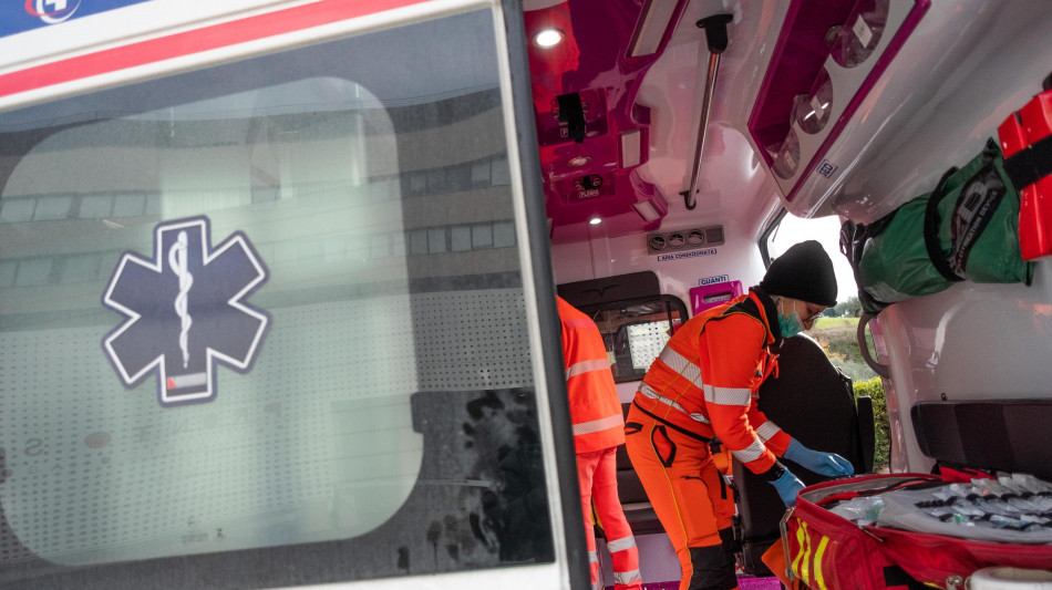 19enne accoltellato fuori metro a Roma, &egrave; grave