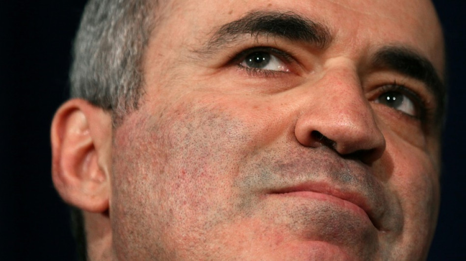 El presidente franc&eacute;s se equivoca al instar a Ucrania a hacer concesiones, afirma Kasparov