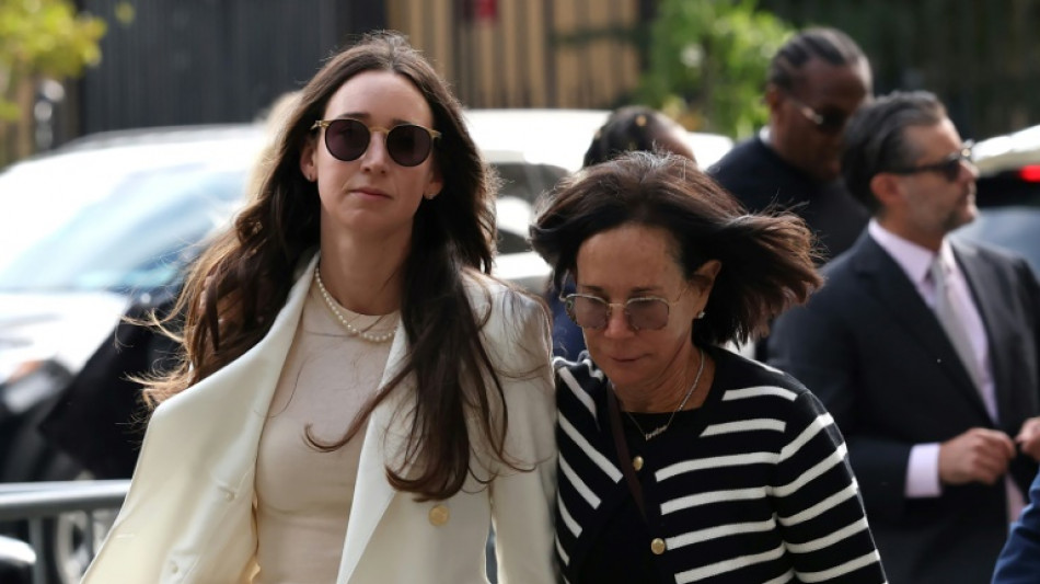 Elle avait roul&eacute; JPMorgan pour vendre sa plateforme &eacute;tudiante: sept ans de prison