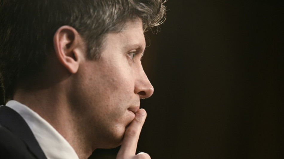 OpenAI lan&ccedil;a modelos de IA personaliz&aacute;veis