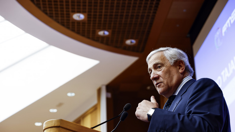 Tajani, sul Mes serve riforma prima che possa essere approvato
