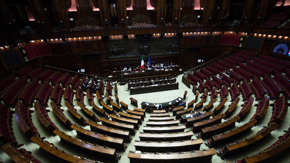 Maggioranza, sostenere Trump, condizioni per Stato Palestina